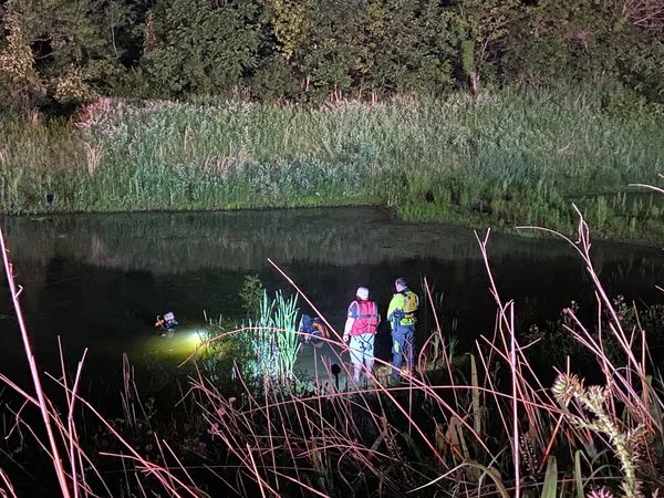 Man Injured After Crashing A Car Into A Retaining Pond In New Market